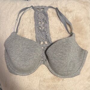 Victoria’s Secret || Front Closure Lined Demi (34DD)